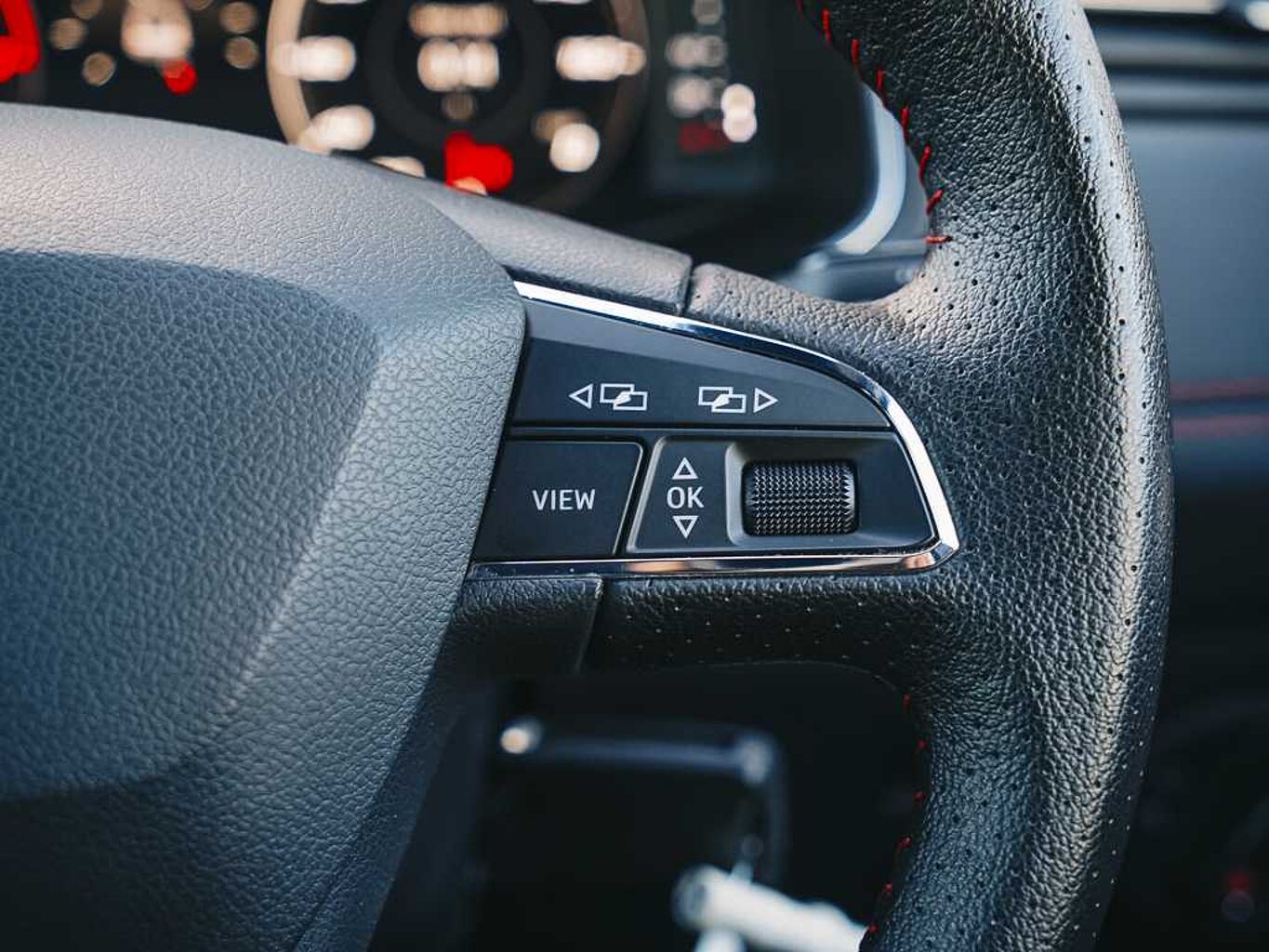 SEAT Arona 1.0 TSI (115ps) FR Sport SUV*PERFORMANCE ALLOYS, HEATED SEATS*