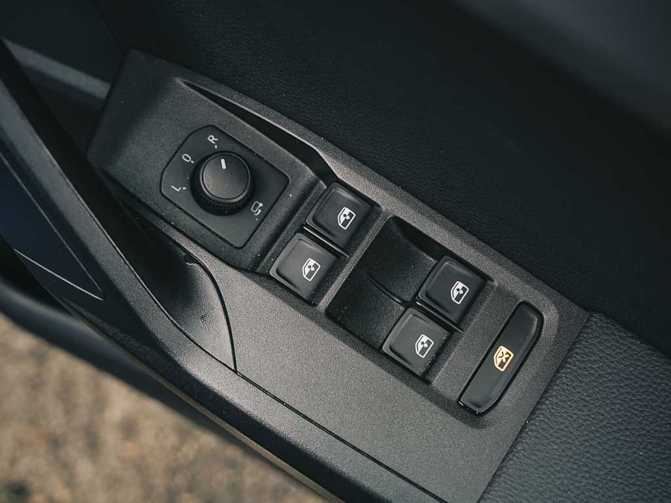 SEAT Ibiza 1.0 TSI (110ps) FR Sport 5-Door